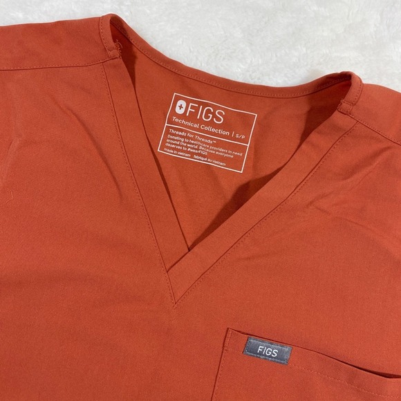 Figs Tops - FIGS Catarina Scrub Top Technical Collection Womens XS Short Sleeve Orange